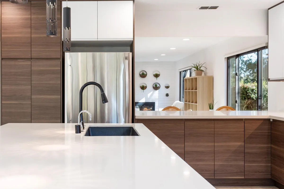 FAIR OAKS MIDCENTURY MODERN