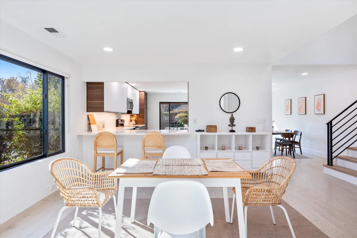 FAIR OAKS MIDCENTURY MODERN