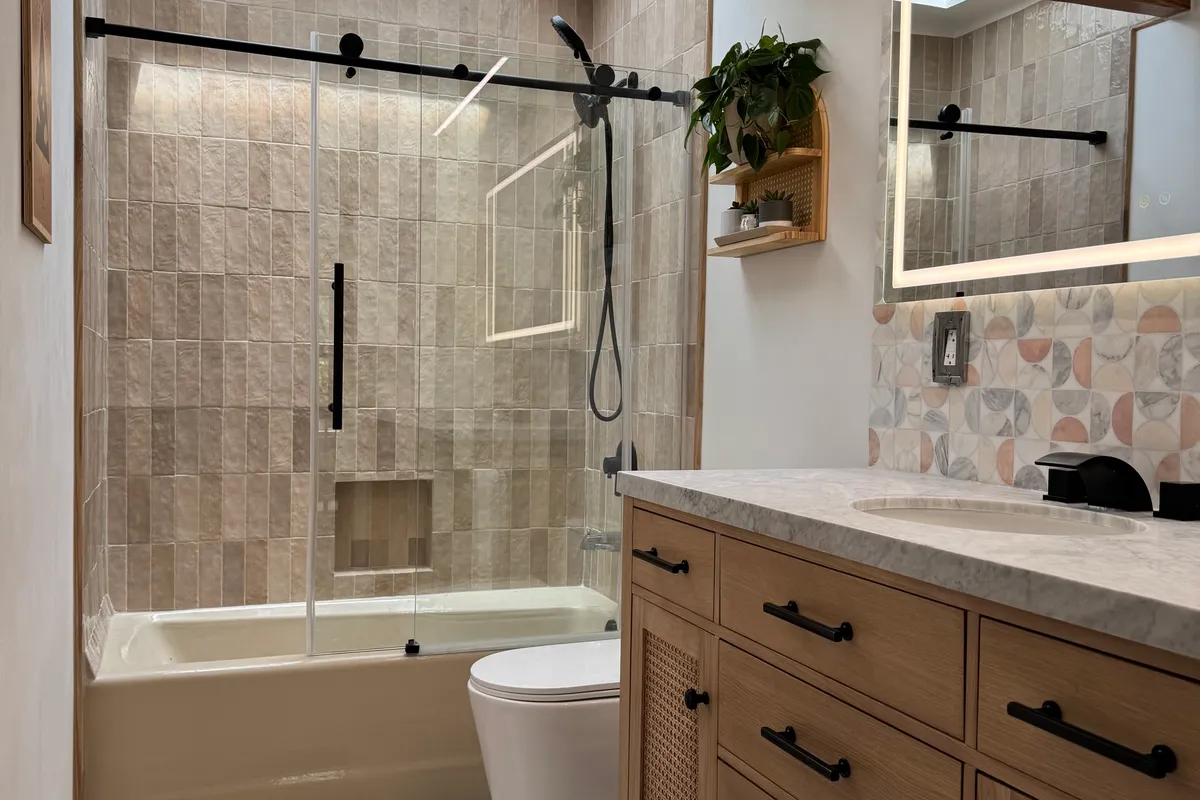 ORANGEVALE COLONIAL FARMHOUSE